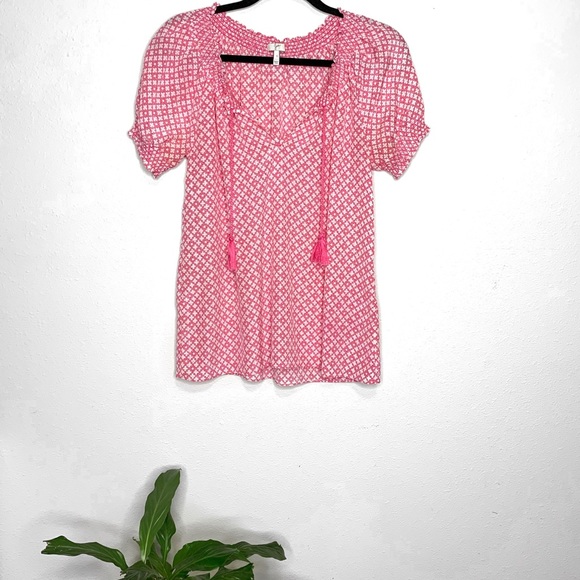 Joie Pink Patterned 100% Silk Peasant Style Top - Picture 3 of 7